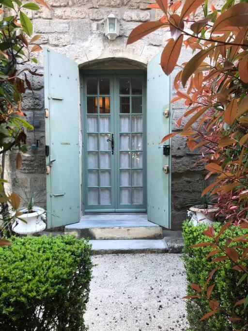 Ulysse, Appartement Spacieux Au Centre Historique D'Uzes En Rez-De-Chaussee Avec Exterieur, Proche Parking Des Marroniers Exterior photo